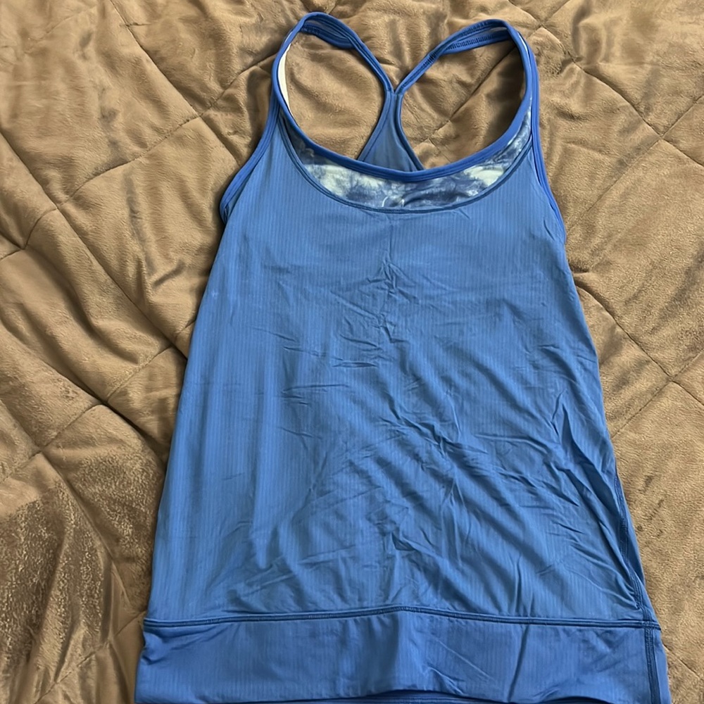 Lululemon tank with built in support size 4 blue